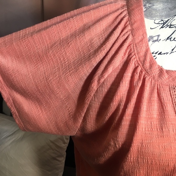 Live & Let Live ruffle cap sleeve peach top - Picture 7 of 9